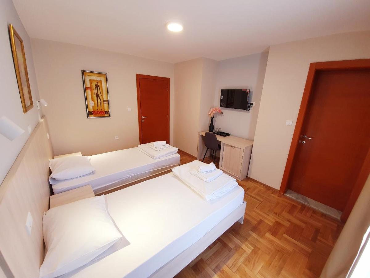 Apartments Pier Budva Buitenkant foto